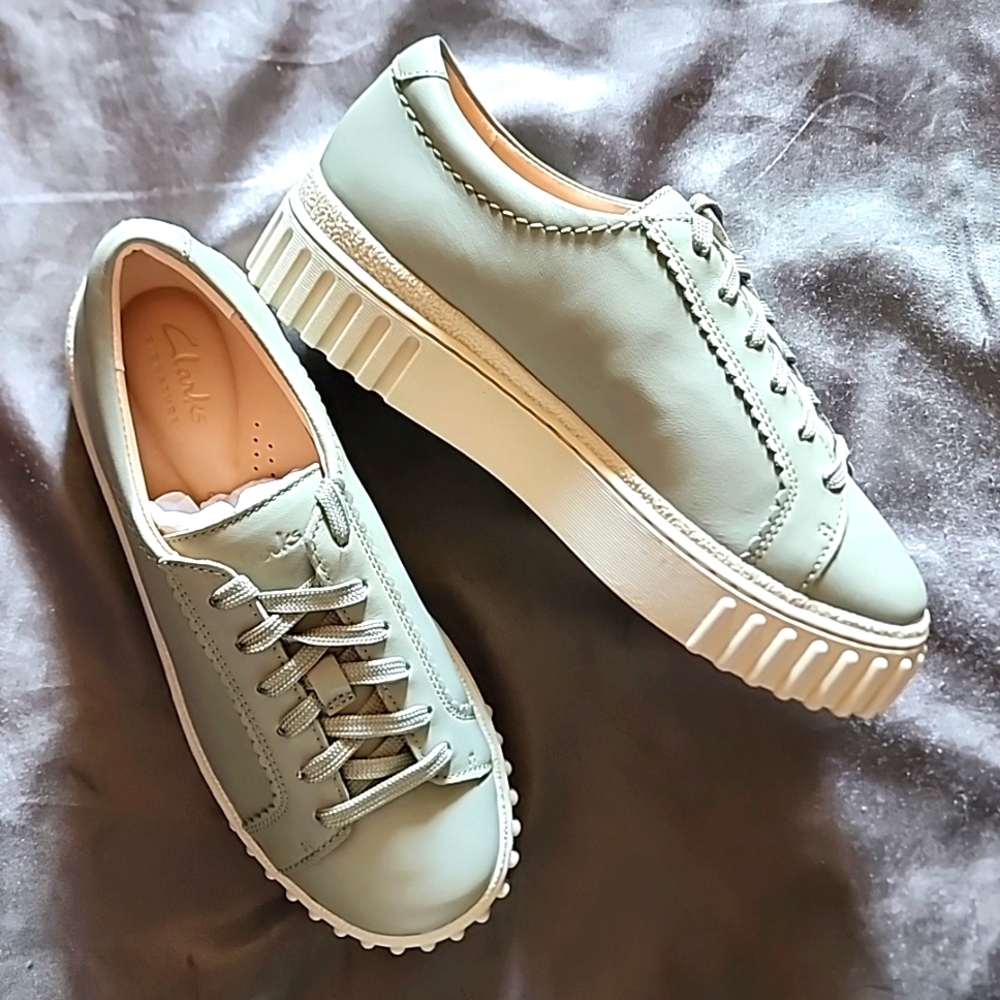 Clarks Signature Mayhill Leather Sea Green Platform Contour Cushion Sneakers, 6W